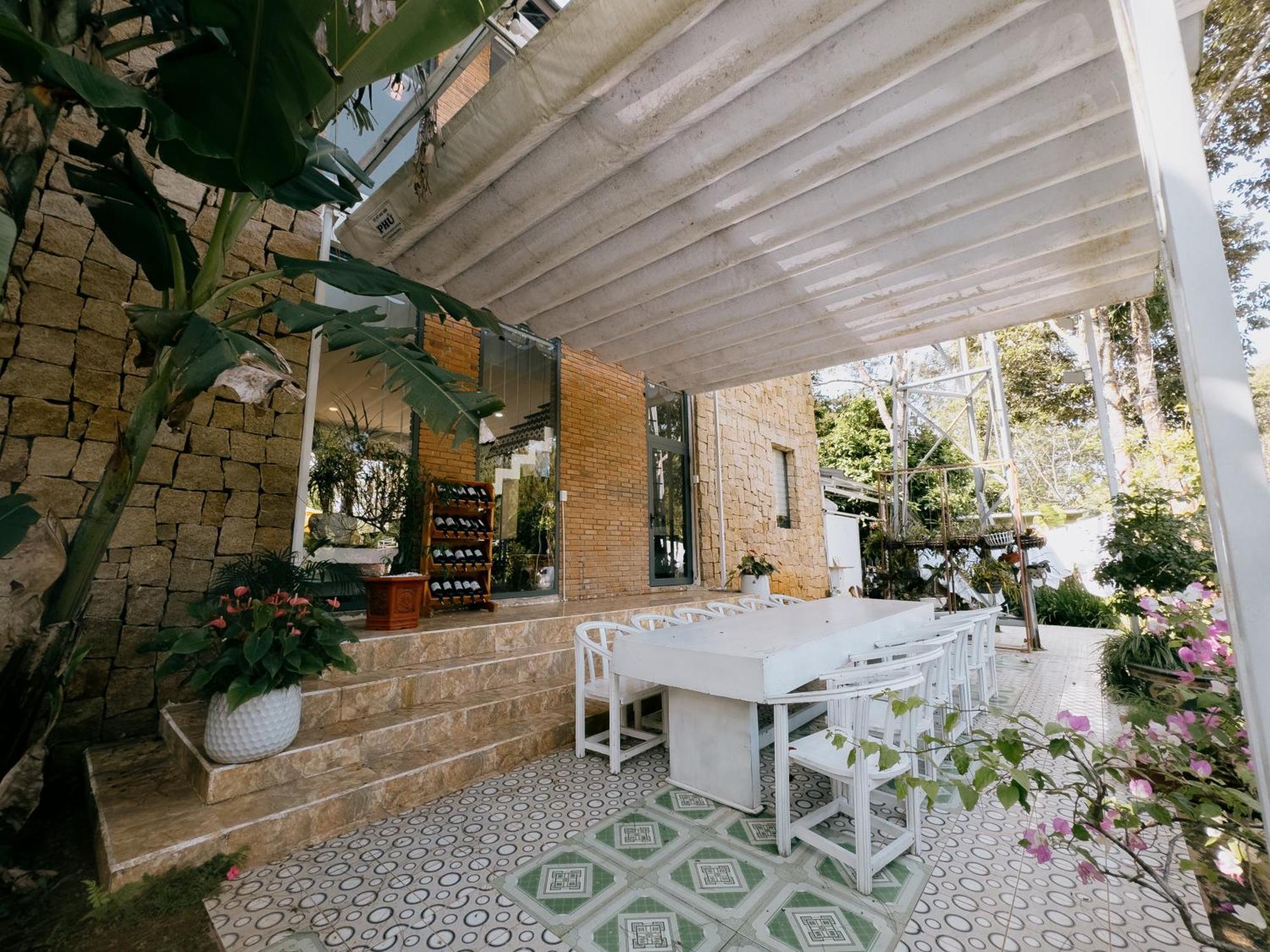 Camelia Coffee & Homestay Kon Von Kla Exterior photo