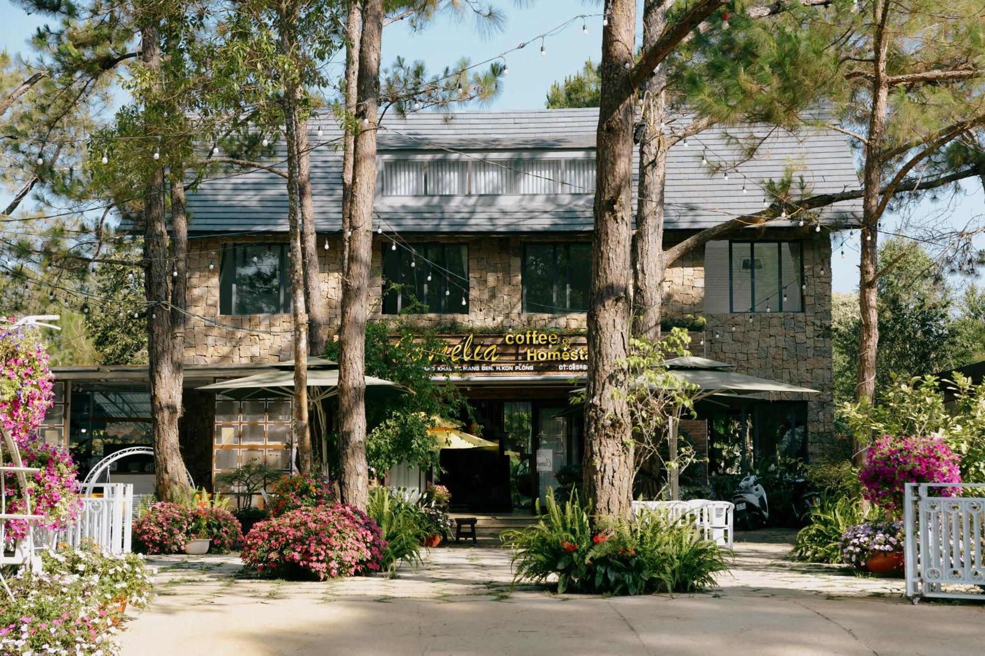 Camelia Coffee & Homestay Kon Von Kla Exterior photo