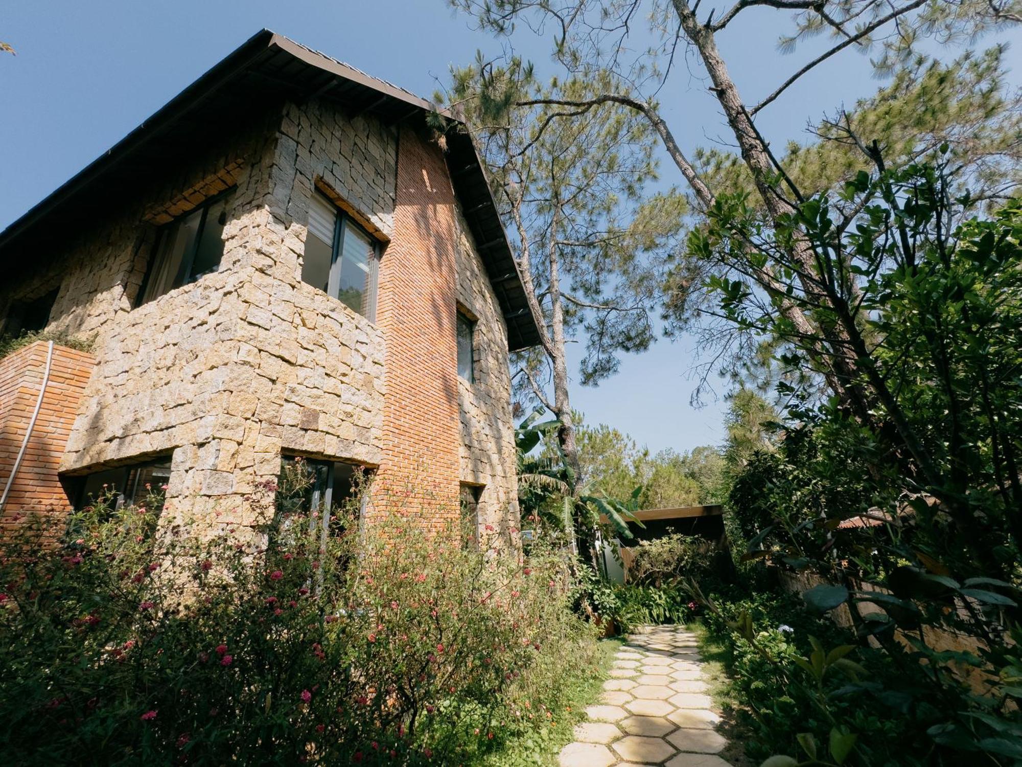 Camelia Coffee & Homestay Kon Von Kla Exterior photo